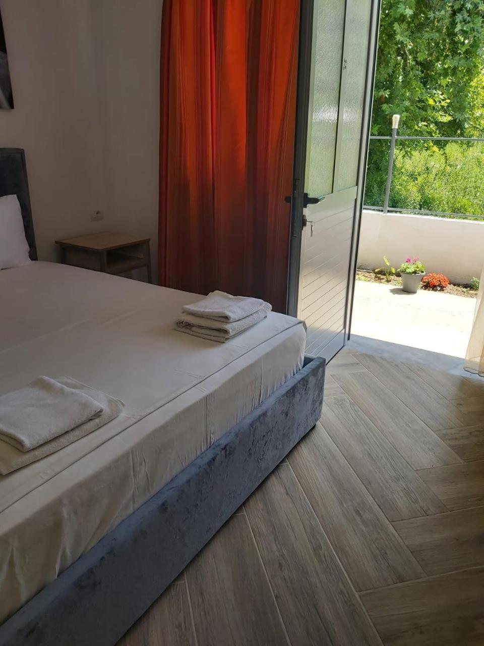 Bunec Seascape Villa Piqeras Экстерьер фото